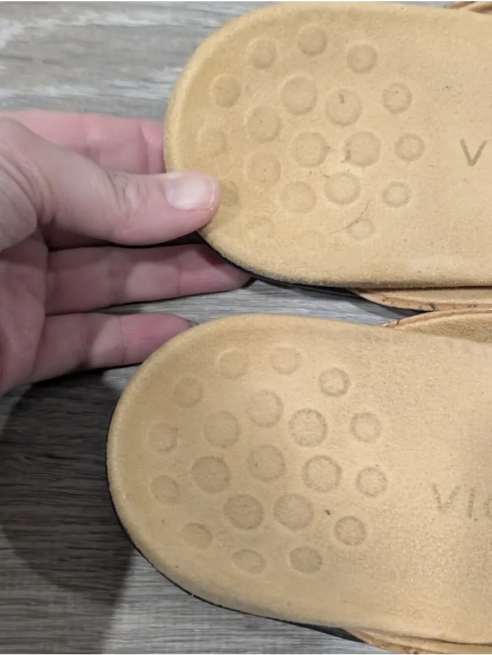Vionic Bella II Gold Cork Toe-Post Flip Flop Sandals Womens 8.5 Orthotic Comfort